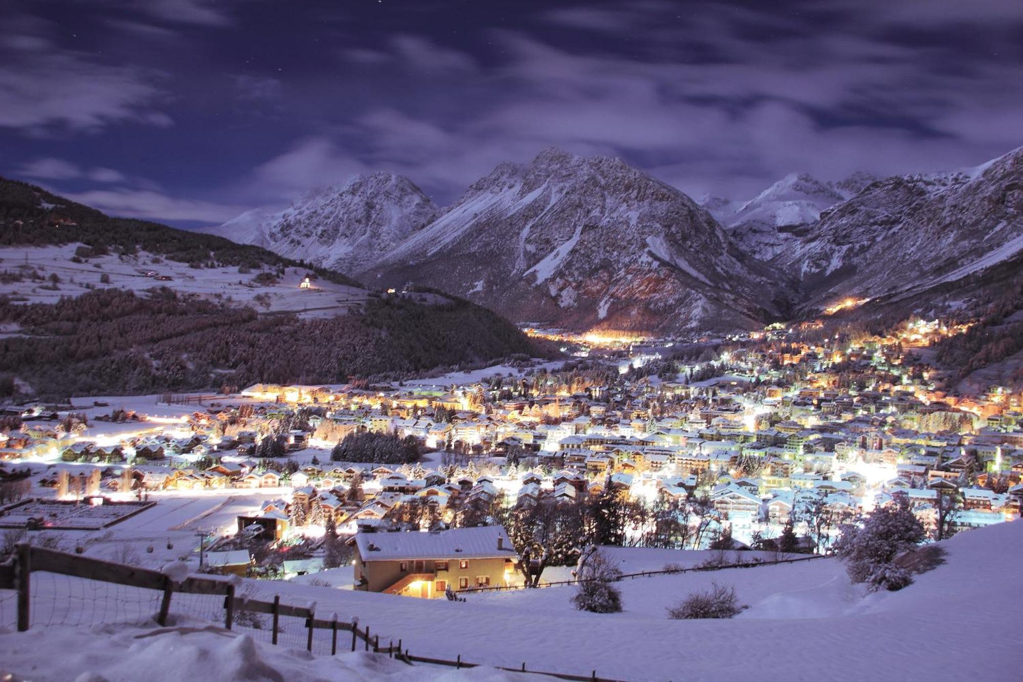 Meuble Sci Sport Hotel Bormio Exterior photo