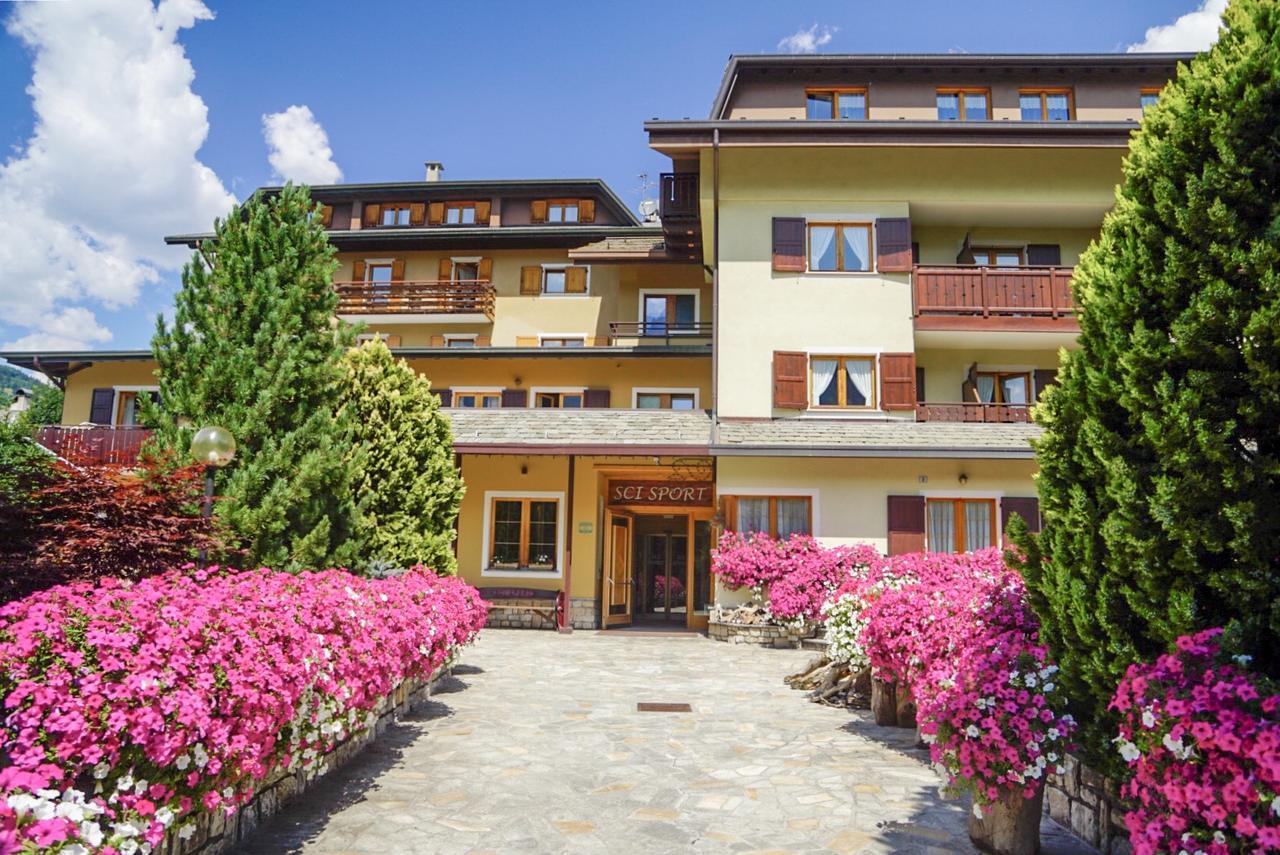 Meuble Sci Sport Hotel Bormio Exterior photo