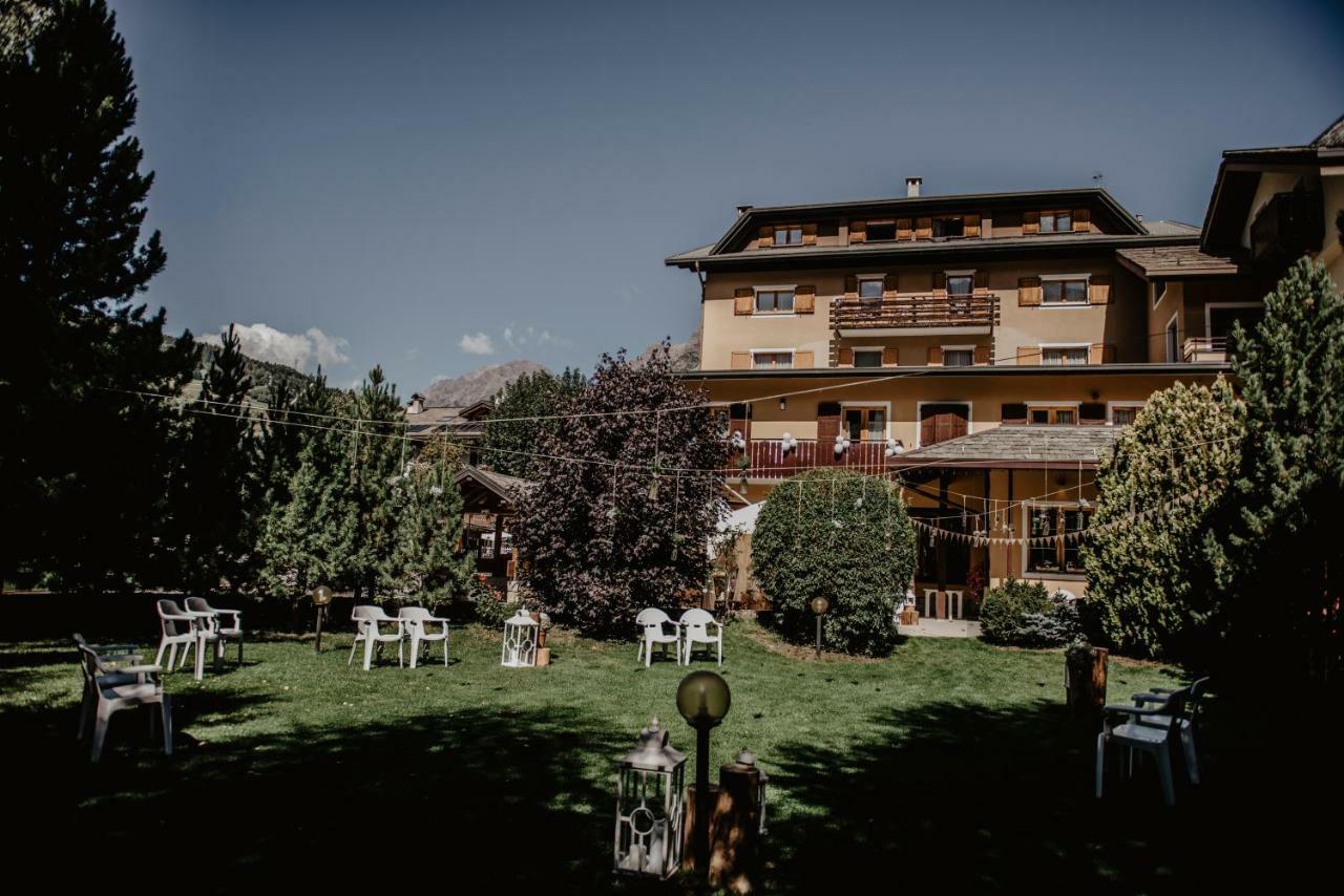 Meuble Sci Sport Hotel Bormio Exterior photo